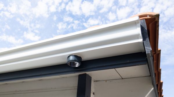 Seamless Gutters Installation in Denver